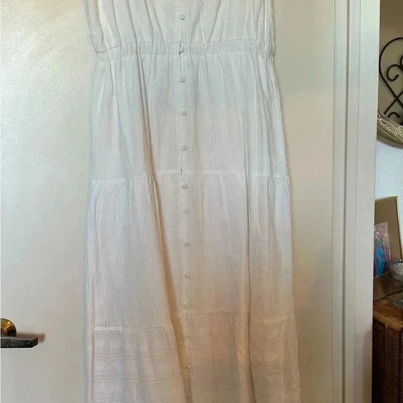 Maxi White Splendid Sleeveless Dress - Picture 2 of 6